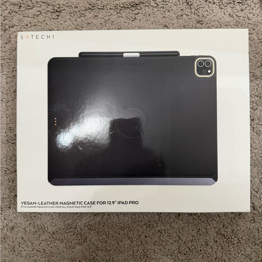 Satechi Vegan Leather Magnetic iPad Pro Case